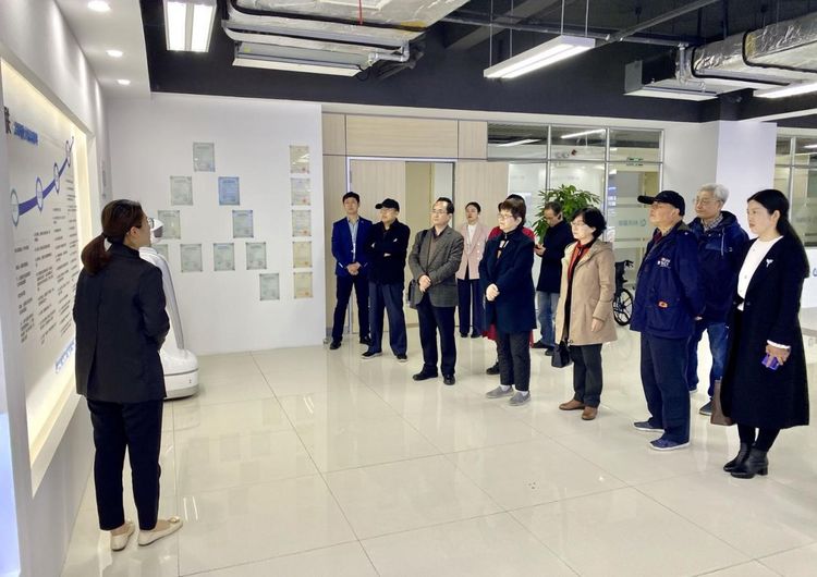 合肥社李晓梅主任率队走访社员单位2.jpg 合肥社李晓梅主任率队走访社员单位2.jpg