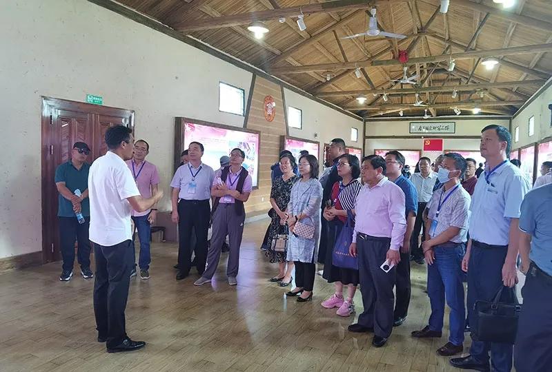 专题学习班4.jpg 专题学习班4.jpg